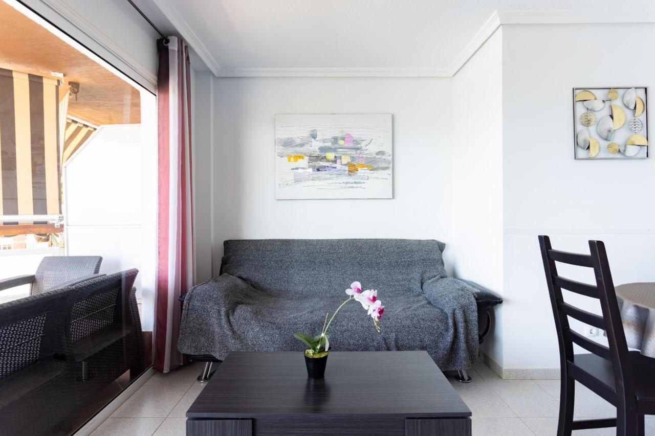 Black And White Apartment Free Wifi Los Cristianos  Esterno foto